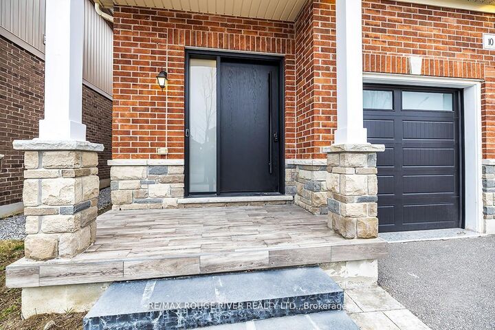 Property Photo:  10 Moses Crescent  ON L1C 0T7 