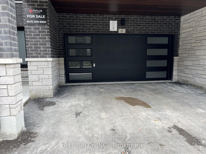 Property Photo:  