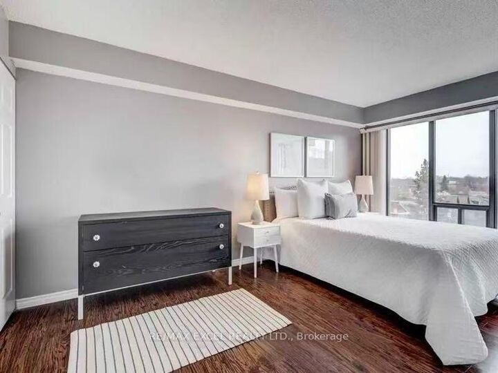 Property Photo:  456 College Street 602 Master Bedroom  ON M6G 4A3 