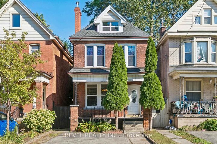 Property Photo:  36 Holton Avenue N  ON L8L 6H4 