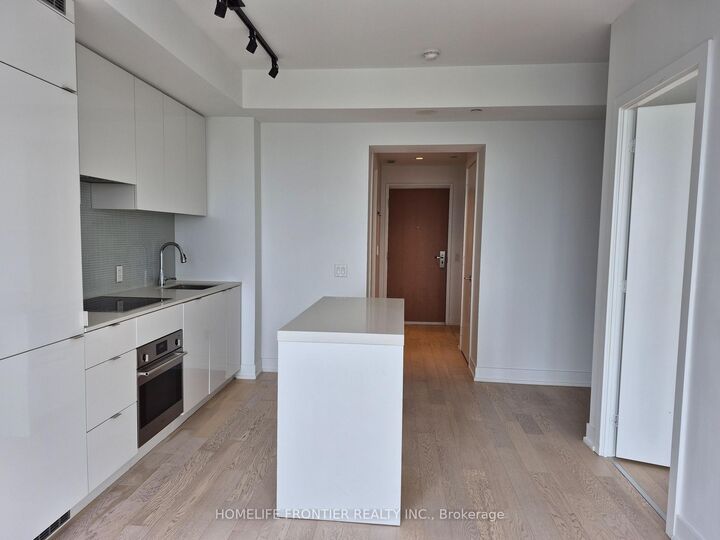 Property Photo:  7 Grenville Street 5007  ON M4Y 0E9 