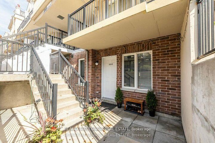 Property Photo: 3045 Finch Avenue W 1034 ON M9M 0A5