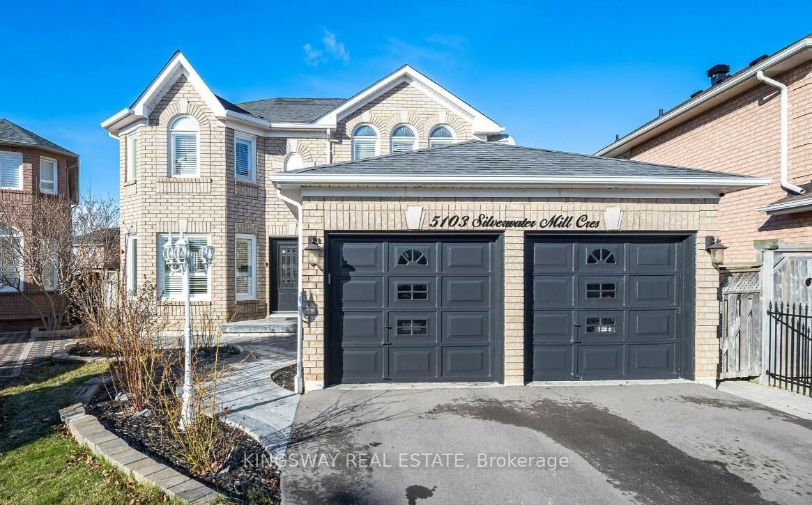 Property Photo:  5103 Silverwater Mill Crescent  ON L5V 2B2 