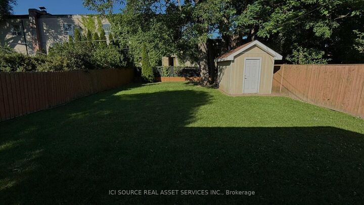 Property Photo:  17 Hubert Avenue Lower Level  ON M1K 1Z7 