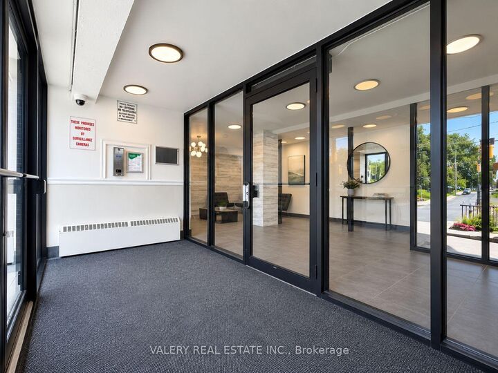 Property Photo:  797 Jane Street 806  ON M6N 4B8 