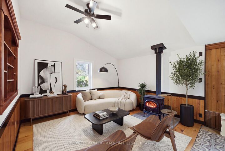 Property Photo:  10 Church Street  ON K0M 2J0 