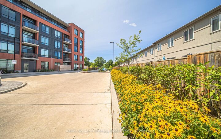 Property Photo:  1010 Dundas Street E 301  ON L1N 0L6 