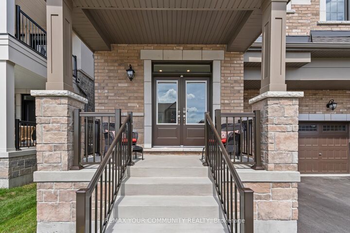 Property Photo:  614 Newlove Street  ON L9S 0S2 