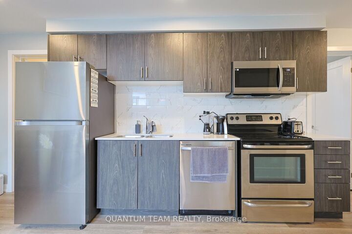Property Photo:  4263 Fourth Avenue 614  ON L2E 0C2 