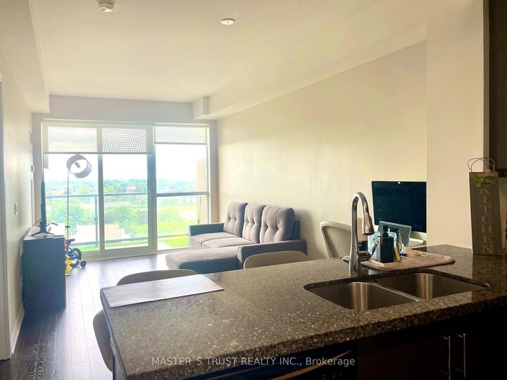 Property Photo:  15 James Finlay Way 931  ON M3M 0B3 