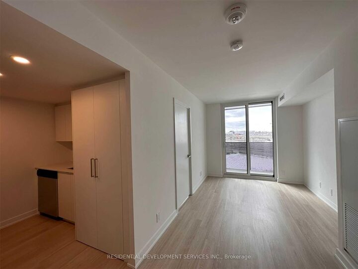 Property Photo: 30 Tretti Way 514 ON M3H 0E3