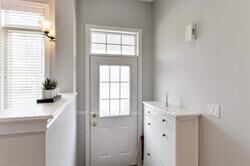 Property Photo: 5540 Waterwind Crescent ON L5M 0G2