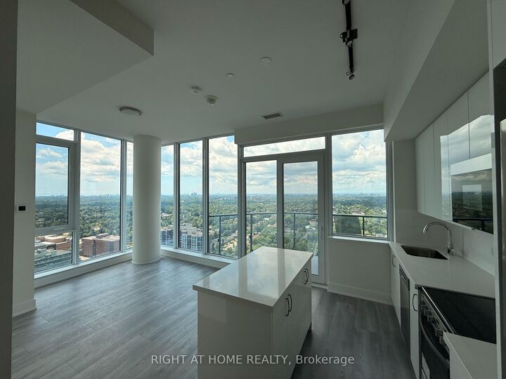 Property Photo:  15 Ellerslie Avenue Ph03  ON M2N 0E7 