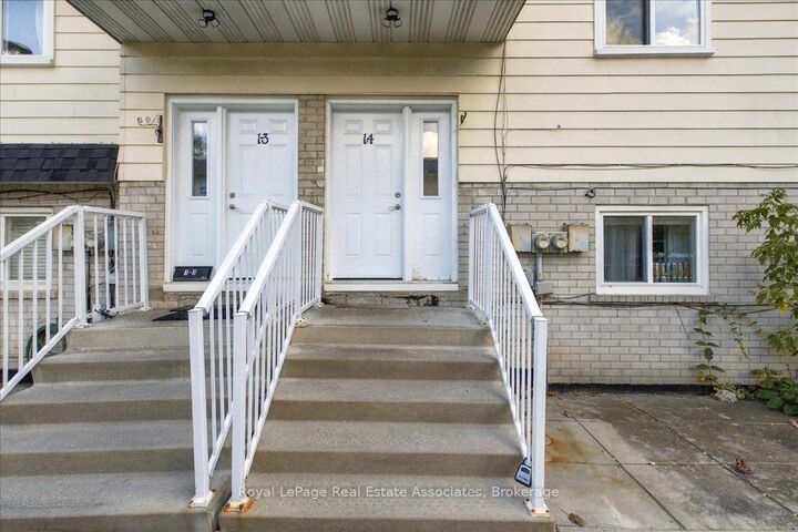 Property Photo:  540 Mary Street E 1-4  ON L1N 2R1 