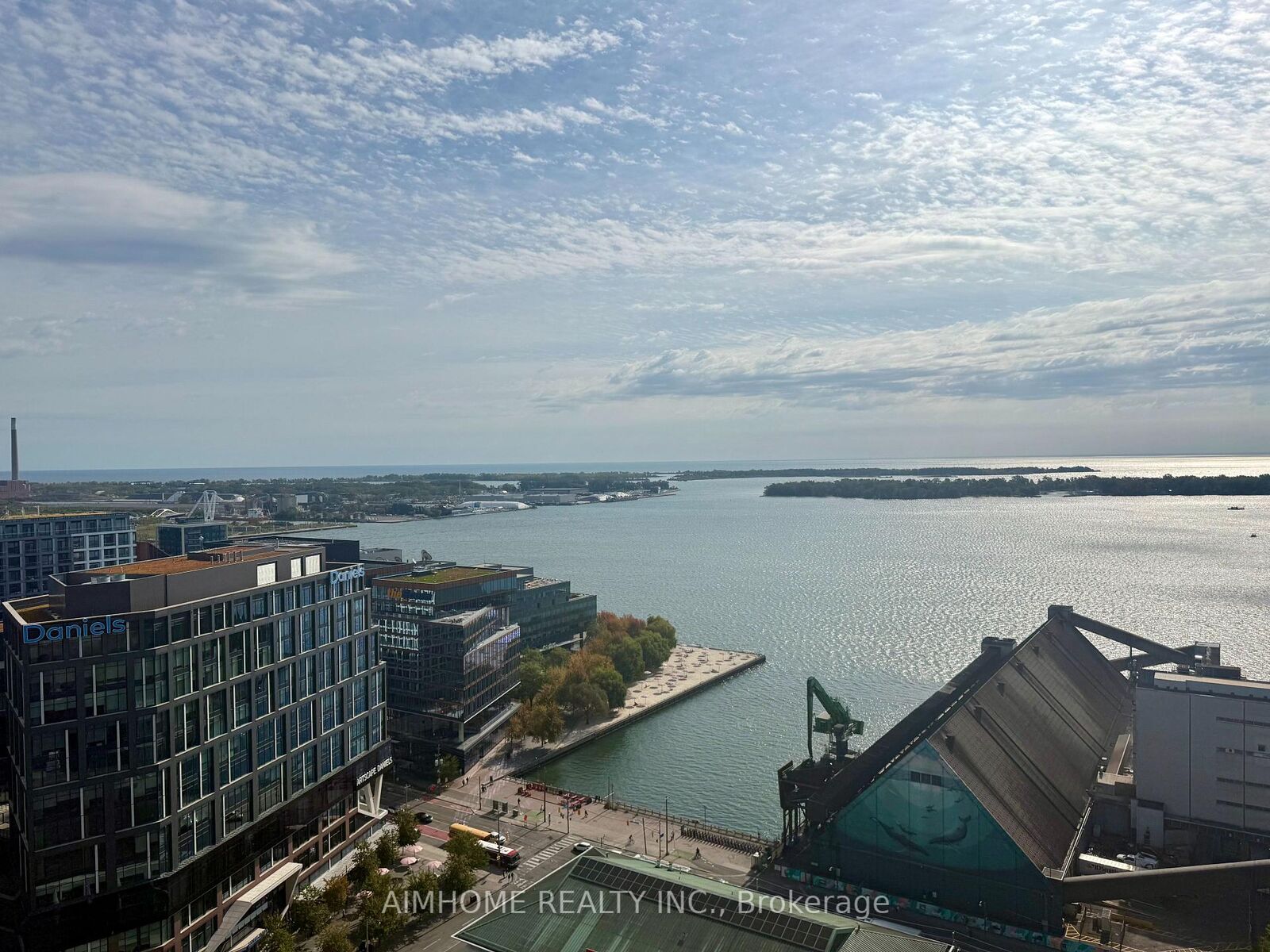 Property Photo:  138 Downes Street 2905  ON M5E 0E4 