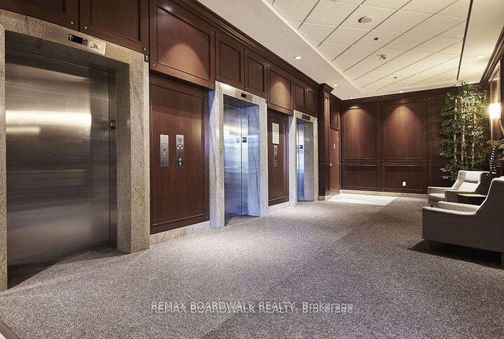 Property Photo:  234 Rideau Street 408  ON K1N 0A9 