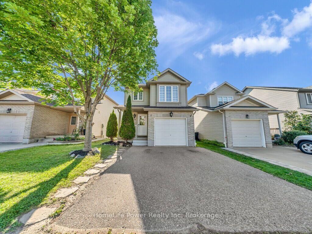 Property Photo:  39 Reistview Street  ON N2E 4H3 
