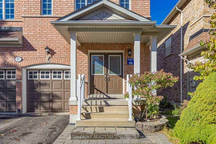 Property Photo:  48 Landsdown Crescent  ON L6E 1M6 