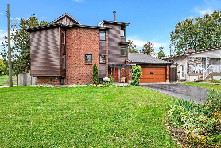 Property Photo:  2824 Haughton Avenue  ON K2B 6Z3 
