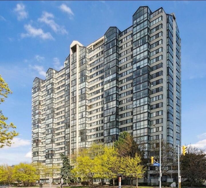 Property Photo:  350 Webb Drive 411  ON L5B 3W4 