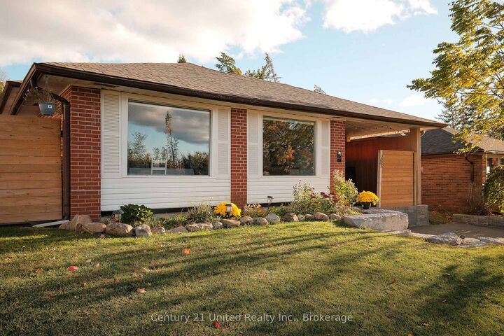 Property Photo:  257 Riverview Heights  ON K9J 1A9 
