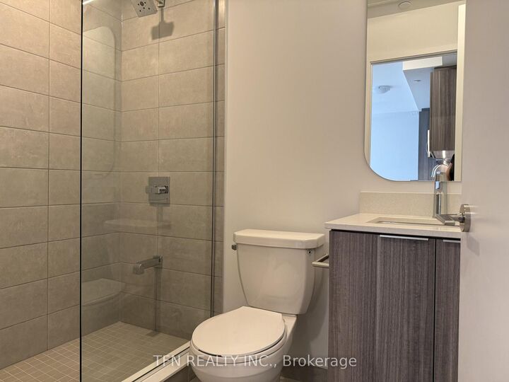 Photo de la propriété: 15 Richardson Street 920 ON M5A 0Y5