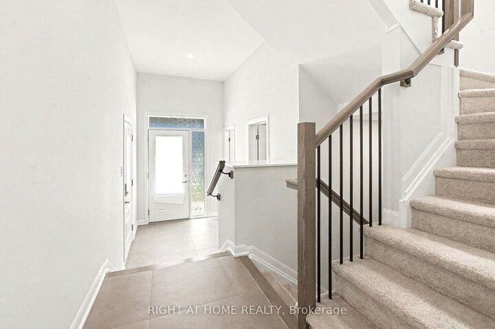 Property Photo:  122 Lynn Coulter Street  ON K2J 7C5 