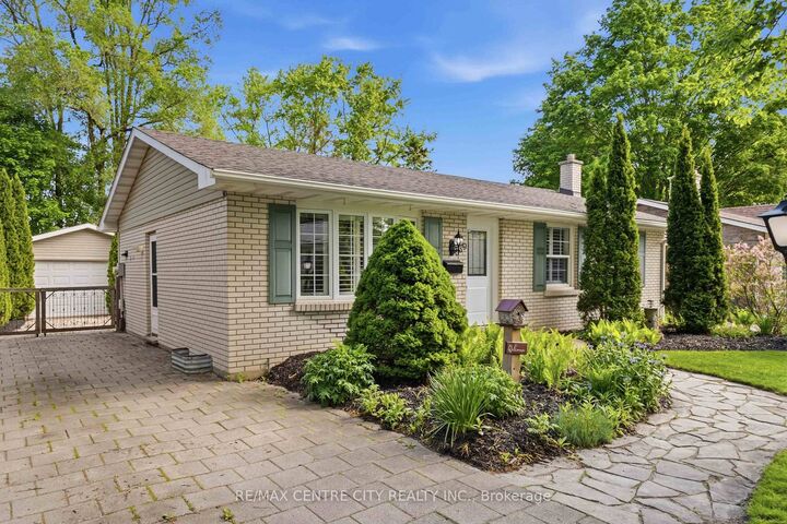 Property Photo:  639 Dunboyne Crescent  ON N5X 1X9 