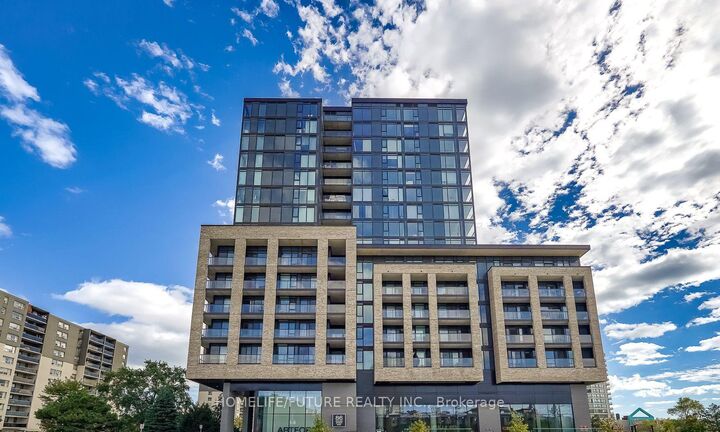 Property Photo:  86 Dundas Street 1221  ON L5A 0B1 
