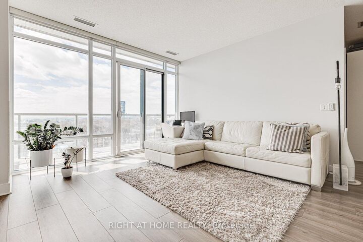 Property Photo:  90 Stadium Road 915  ON M5V 3W5 