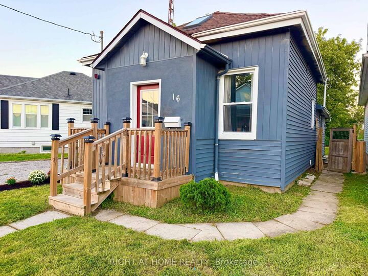Property Photo:  16 East Street  ON L2R 3Y8 
