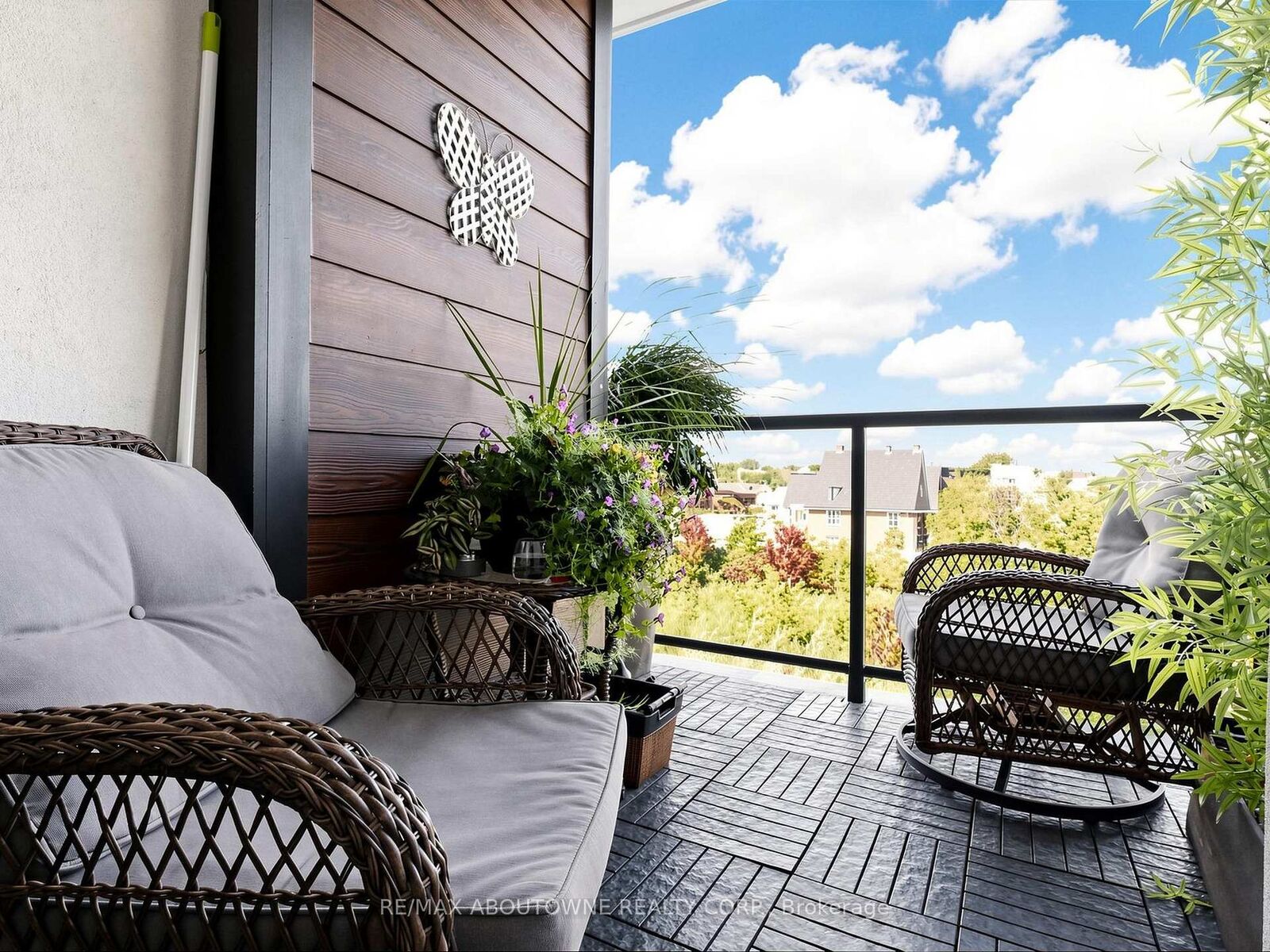 Property Photo: 630 Sauve Street 418 ON L9T 9A6
