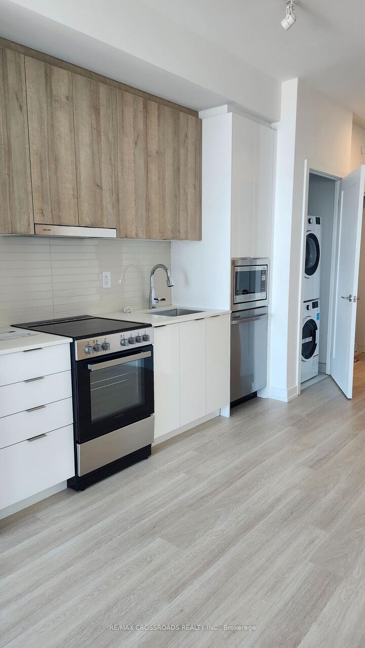 Property Photo:  9751 Markham Road 1001  ON L6E 0W3 