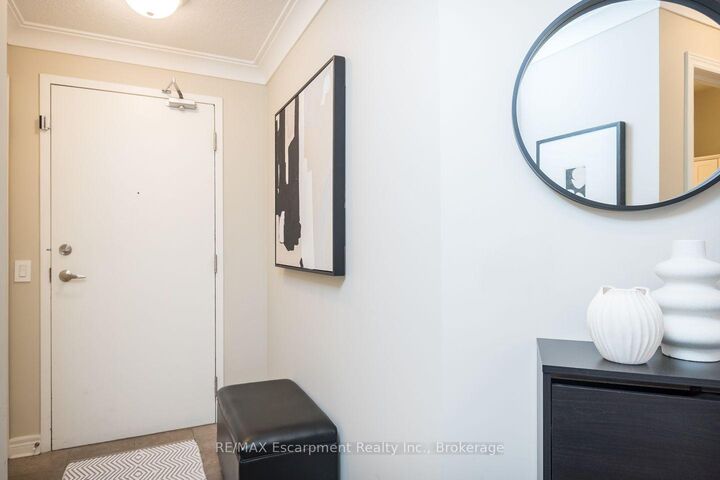 Property Photo: 1379 Costigan Road 310 ON L9T 2K6