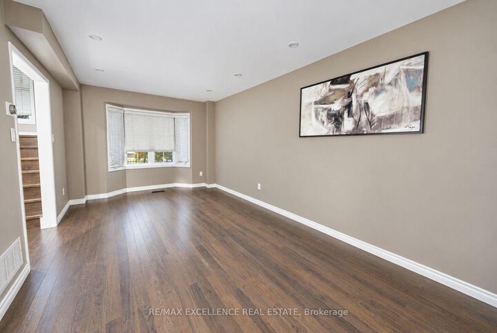 Property Photo:  2371 Clearside Court  ON L1X 2T9 