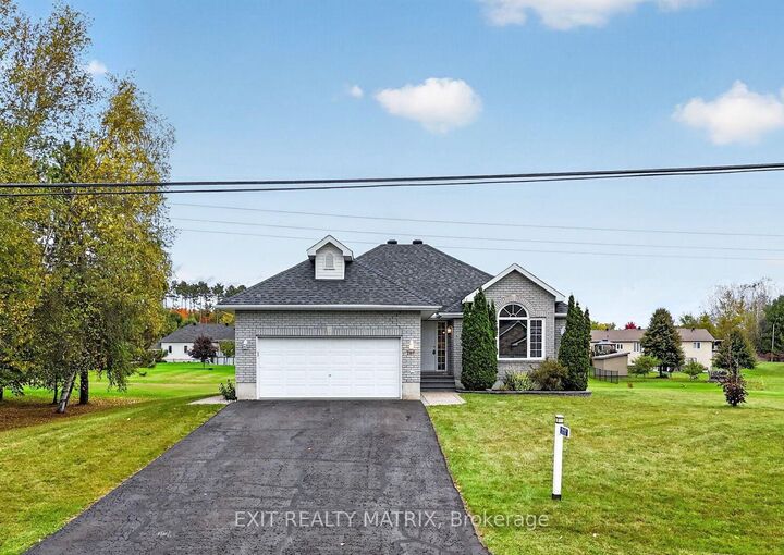 Property Photo:  2117 Lemery Street  ON K0A 1E0 