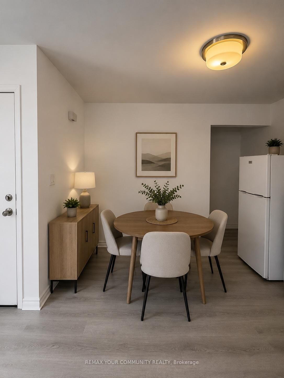 Property Photo: 129 Morrison Avenue 2nd Floor ON M6E 1M5