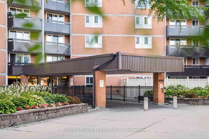 Property Photo:  2000 Jasmine Crescent 409  ON K1J 8K4 