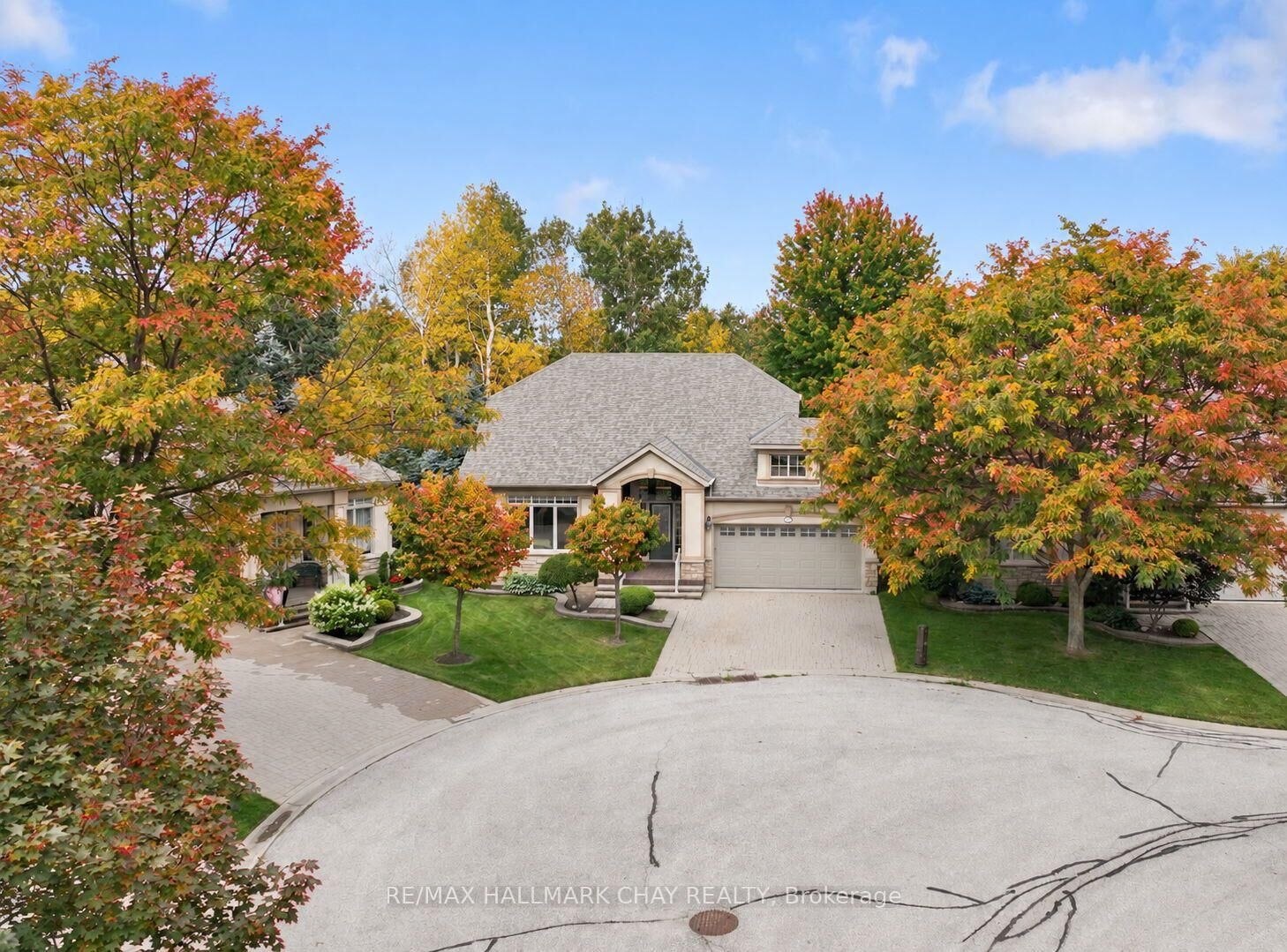 Property Photo: 34 Tuscany Grande N/A ON L9R 0E2