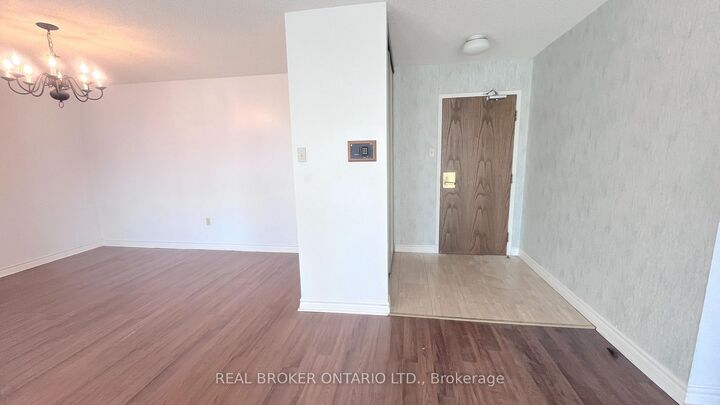 Property Photo: 333 Clark Avenue W 509 ON L4J 7K4