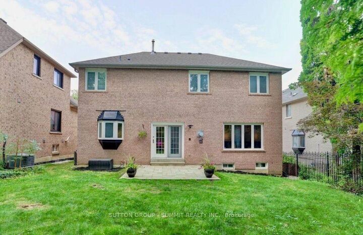 Property Photo:  2947 Hammond Road  ON L5K 2M5 