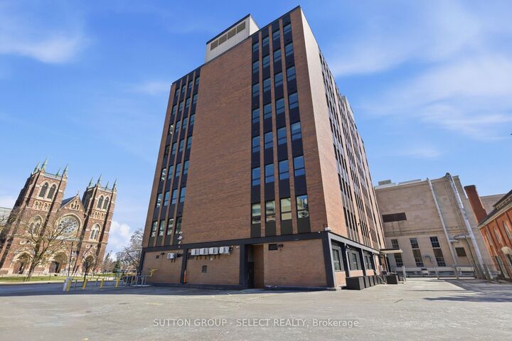 Property Photo:  195 Dufferin Avenue 213  ON N6K 1K7 