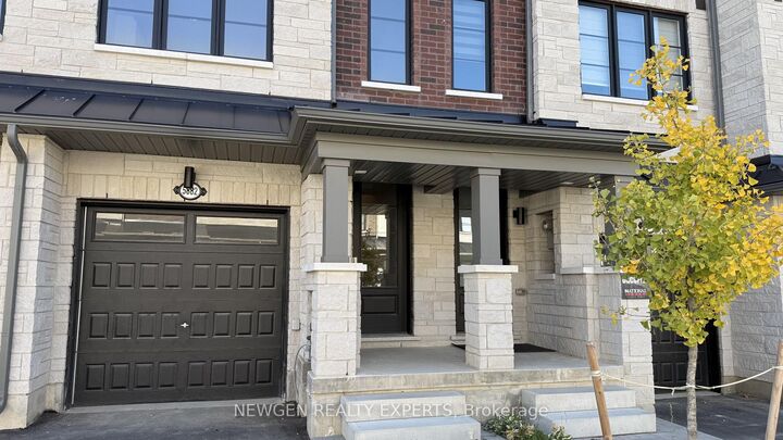 Property Photo: 5882 Saigon Street ON L5V 0E9