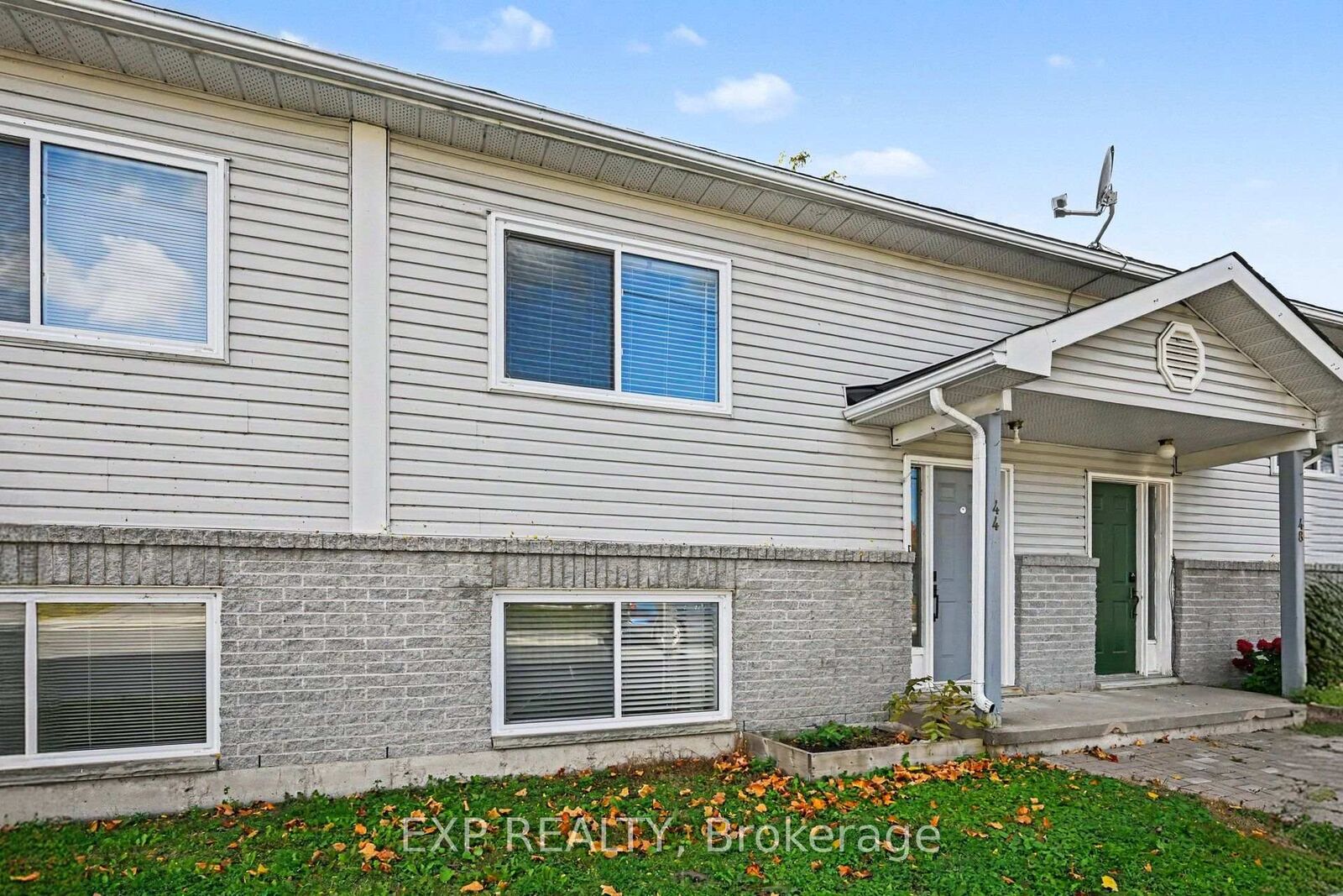 Property Photo:  44 Union Street N  ON K0A 1A0 