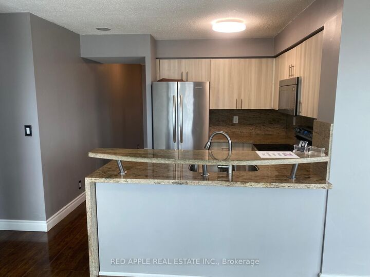 Property Photo:  397 Front Street 1903  ON M5V 3S1 