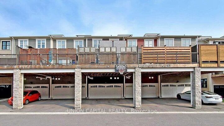 Property Photo: 43 Milt Storey Lane ON L4A 1Y6