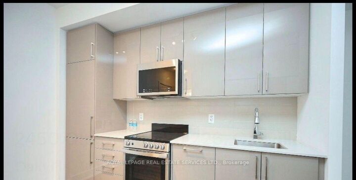 Property Photo:  2450 Old Bronte Road 226  ON L6M 5P8 