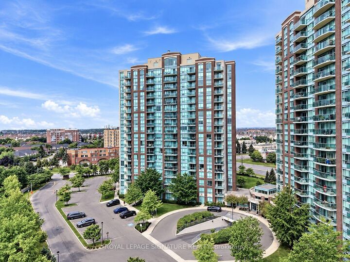 Property Photo: 4879 Kimbermount Avenue 902 ON L5M 7R9