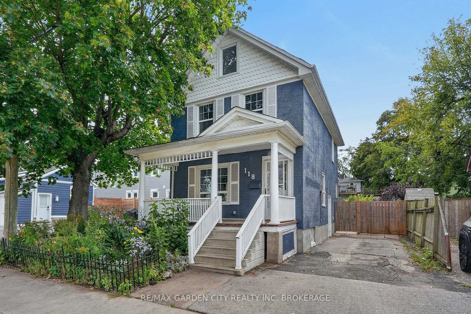 Property Photo:  118 Lowell Avenue  ON L2R 2E2 