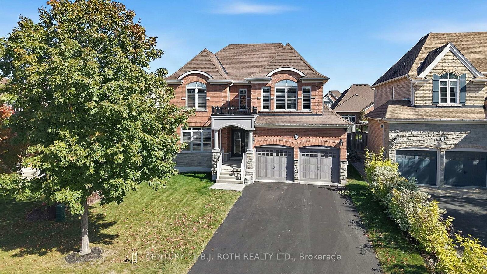 Property Photo: 81 Royal Park Boulevard ON L4N 9R9